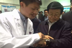 �������ξ�ίԱ�������������Կ�־